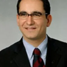 Doç. Dr. Ahmet Tunç Özdemir — Ataşehir, İstanbul. Portre fotoğrafı.