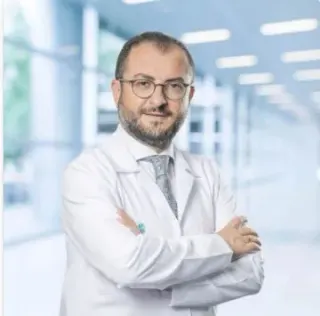 Doç. Dr. Ünal İsaoğlu profilinde yer alan galeri fotoğrafı.