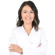 Uzm. Dr. Zehra Evrim Bayman — Dermatoloji, Denizli. Portre fotoğrafı.