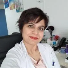 Op. Dr. Suna Yazıcı — Kadın Hastalıkları Ve Doğum, Denizli. Portre fotoğrafı.