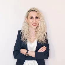 Kl. Psk. Merve Kırna — Psikoloji. Portre fotoğrafı.