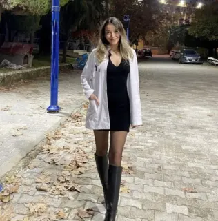 Fzt. Sena Sarp profilinde yer alan galeri fotoğrafı.