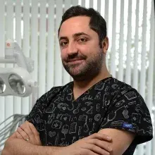 Dr. Öğr. Üyesi Serkan Yıldız — İstanbul. Portre fotoğrafı.