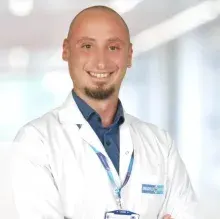 Op. Dr. Adil Güçal Güçlü — Üroloji, Muratpaşa, Antalya. Portre fotoğrafı.