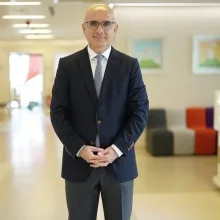 Prof. Dr. Hüseyin Sinan — İstanbul. Portre fotoğrafı.