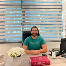 Op. Dr. Hikmet Can Doğruel — Plastik Rekonstrüktif Ve Estetik Cerrahi, Maltepe, İstanbul. Portre fotoğrafı.