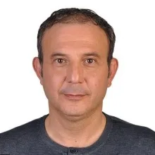 Prof. Dr. İzzet Koçak — Üroloji, Aydın. Portre fotoğrafı.