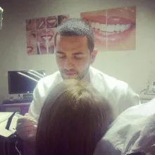 Dr. Dt. Emre Kayalar — İstanbul. Portre fotoğrafı.