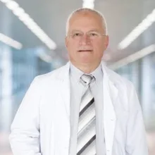 Prof. Dr. Mehmet Yıldız — Genel Cerrahi, Ataşehir, İstanbul. Portre fotoğrafı.