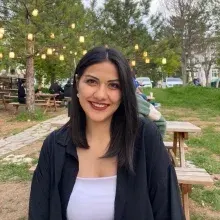 Psk. Dan. Beyzanur Şeker — Psikolojik Danışma ve Rehberlik. Portre fotoğrafı.