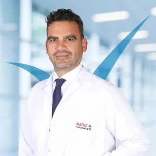 Op. Dr. Onur Çiçek — Beyin Ve Sinir Cerrahisi, Selçuklu, Konya. Portre fotoğrafı.