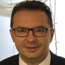 Op. Dr. Yusuf Topalahmetoğlu — Kadın Hastalıkları Ve Doğum, Adana. Portre fotoğrafı.