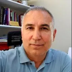 Op. Dr. Abdulhakim Arısoy — Kadın Hastalıkları Ve Doğum, Adana. Portre fotoğrafı.