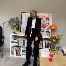Kl. Psk. Seda Doğmazer — Psikoloji, İstanbul. Portre fotoğrafı.
