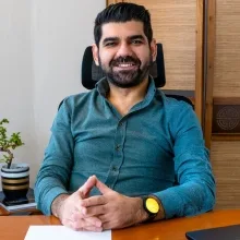 Uzm. Dr. Nazmi Çağlar — Psikiyatri, Kepez, Antalya. Portre fotoğrafı.