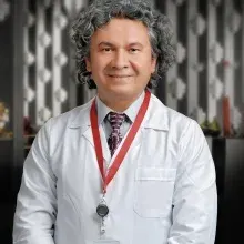 Prof. Dr. Şeyhmus Arı — Göz Hastalıkları, Gaziantep. Portre fotoğrafı.
