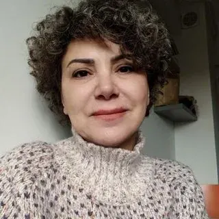 Doç. Dr. Zeynep Tekkuş Set — Psikoloji, Kırklareli. Portre fotoğrafı.