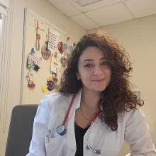 Uzm. Dr. İrem Bulut — Çocuk Sağlığı Ve Hastalıkları, İstanbul. Portre fotoğrafı.