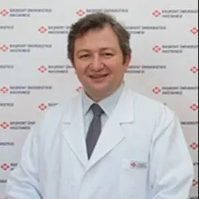 Doç. Dr. Altuğ Kut — Aile Hekimliği, Çankaya, Ankara. Portre fotoğrafı.