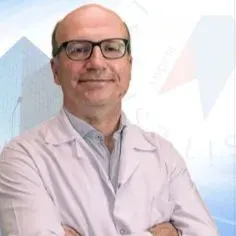 Doç. Dr. Hüseyin Doğu — Bağcılar, İstanbul. Portre fotoğrafı.