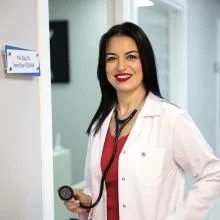 Dr. Öğr. Üyesi İrem Öner Özkara — İstanbul. Portre fotoğrafı.