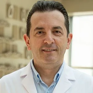 Op. Dr. Zafer Soydan — Ortopedi Ve Travmatoloji, Küçükçekmece, İstanbul. Portre fotoğrafı.
