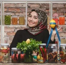 Dyt. Neslihan Aşcı — Diyetisyen, Adana. Portre fotoğrafı.