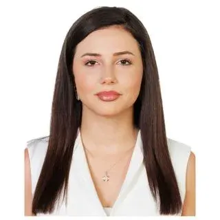 Psk. Serra Başgedik — Psikoloji. Portre fotoğrafı.