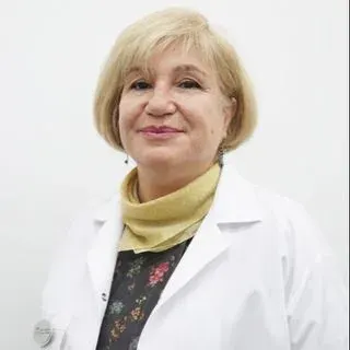 Dr. Pervin Leyla Özülker — Sertifikalı Medikal Estetik, İzmir. Portre fotoğrafı.