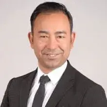 Prof. Dr. Onur Konuk — Göz Hastalıkları, Ankara. Portre fotoğrafı.