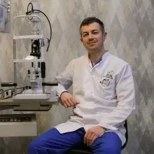 Op. Dr. Muharrem Gökhan Yüzbaşı — Göz Hastalıkları, Kahramanmaraş. Portre fotoğrafı.