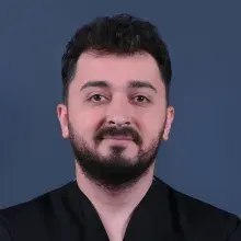 Dt. Esad Taha — Diş Hekimi, İstanbul. Portre fotoğrafı.
