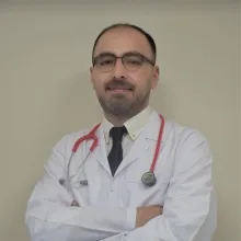 Uzm. Dr. Veysi Akbey — Gaziantep. Portre fotoğrafı.