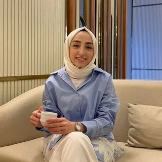 Dyt. Neslihan Akkaya — Diyetisyen, Bursa. Portre fotoğrafı.