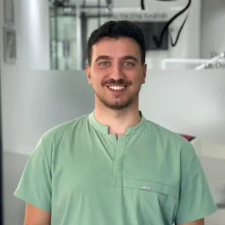 Dt. Mustafa Edip Başdemir profilinde yer alan galeri fotoğrafı.