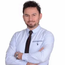 Dt. Zafer Küreğibüyük — Diş Hekimi, Nilüfer, Bursa. Portre fotoğrafı.