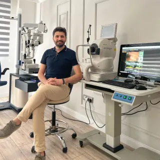 Op. Dr. Ömer Takeş profilinde yer alan galeri fotoğrafı.