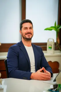 Fzt. Yiğit Tırnova profilinde yer alan galeri fotoğrafı.