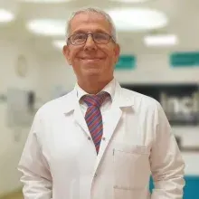 Op. Dr. Abdülvahit Yükselen — Ortopedi Ve Travmatoloji, İzmir. Portre fotoğrafı.