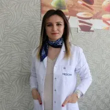 Dyt. Cansu Arslan — Diyetisyen, Sivas. Portre fotoğrafı.