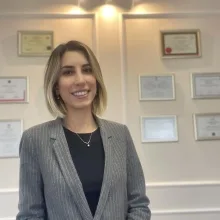 Uzm. Dr. Ceren Söğüt Direk — Çocuk ve Ergen Psikiyatrisi, Mersin. Portre fotoğrafı.