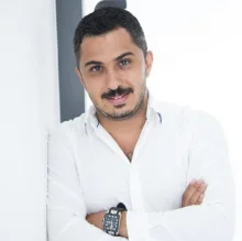 Dr. Dt. Orhan Salmanlı — Antalya. Portre fotoğrafı.