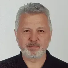 Op. Dr. Altan Cebeci — Perinatoloji, İstanbul. Portre fotoğrafı.