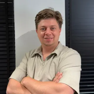Dt. Mehmet Talha Akova profilinde yer alan galeri fotoğrafı.