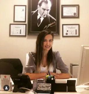 Op. Dr. İlkay Nafiye Topaloğlu profilinde yer alan galeri fotoğrafı.