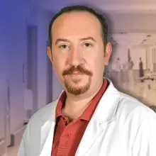 Op. Dr. Tanser Şenses — Kadın Hastalıkları Ve Doğum, Odunpazarı, Eskişehir. Portre fotoğrafı.