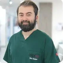 Dt. Ferhat Musulluoğlu — Diş Hekimi, Pendik, İstanbul. Portre fotoğrafı.