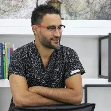 Uzm. Dr. Yahya Yiğit — İstanbul. Portre fotoğrafı.