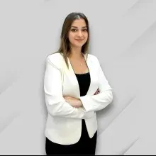 Psk. Yaren Vidinli Özkök — Psikoloji, İzmir. Portre fotoğrafı.