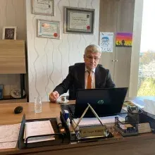 Prof. Dr. Güngör Sobacı — Göz Hastalıkları, Ankara. Portre fotoğrafı.